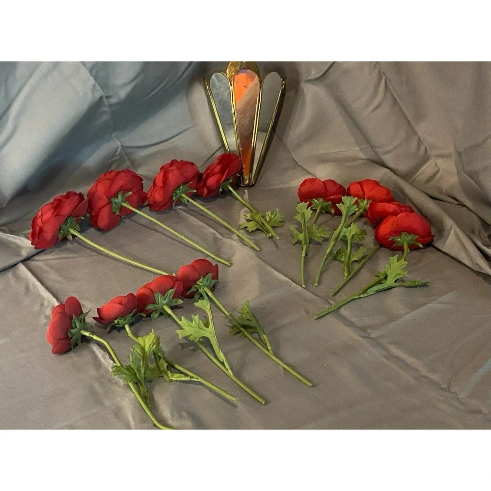 Mirrored Metal Wall Flower Hanger With A Dozen Faux Red Roses